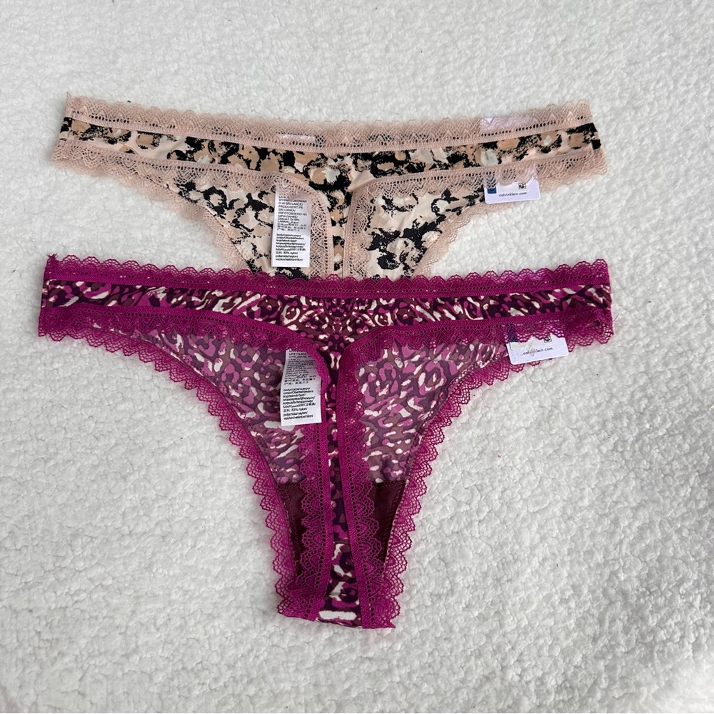 Calvin Klein Thongs - Picture 2 of 12